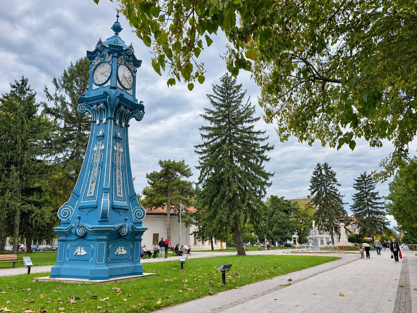 Vezi locația Piața Traian și Ceasul Public