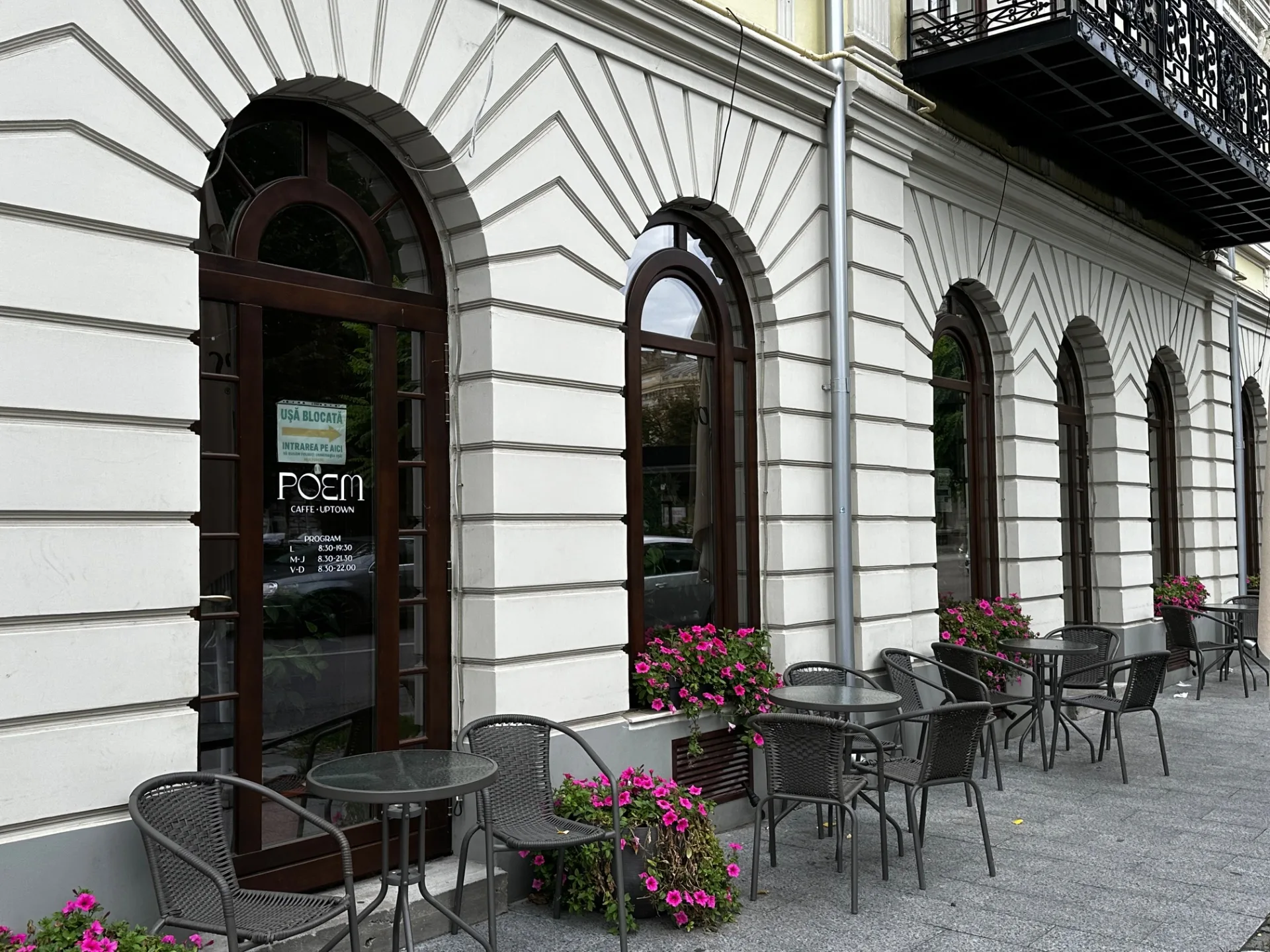 Vezi locația Poem Caffe
