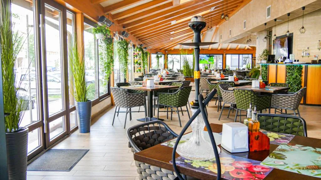 Vezi locația Restaurant Continental